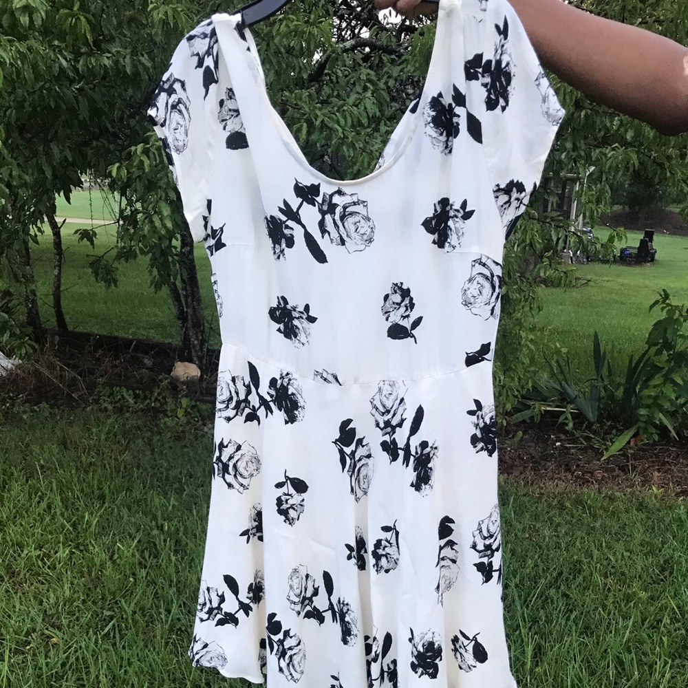 White dress with black designs 👗